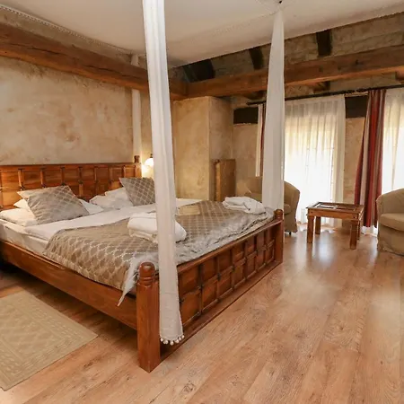 Puchner Kastelyszallo Hotel Bikal