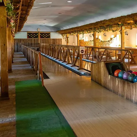 Puchner Kastelyszallo Бикаль