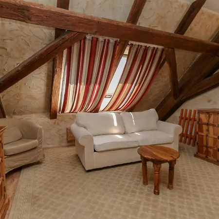 Puchner Kastelyszallo Отель