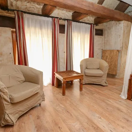 Puchner Kastelyszallo Отель Бикаль