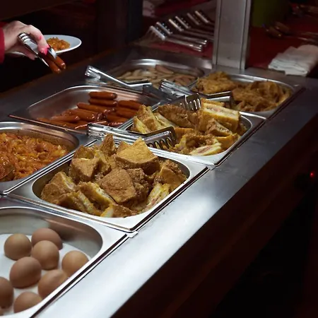 Puchner Kastelyszallo Отель